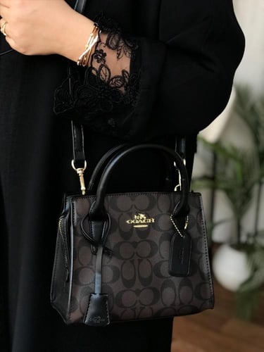 شنطة ماركة كوتش ماستر كواليتي معا ملحقاتها