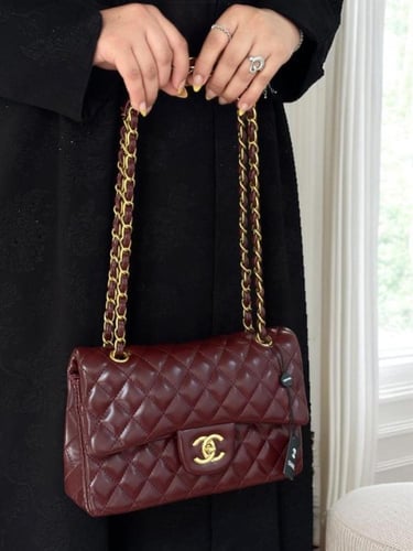 شنطه شانيل الاكثر طلبآ معا ملحقاتها