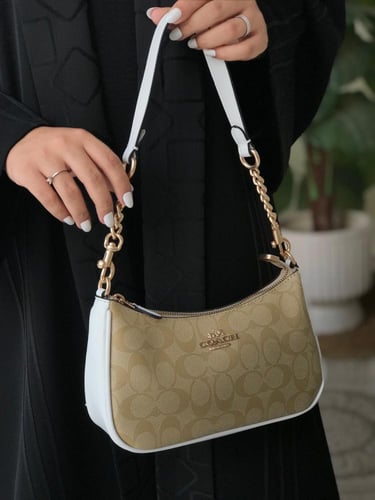 شنطه COACH كوتش ماستر معا ملحقاتها