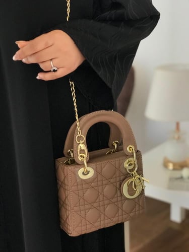 شنطه ديور هاي كواليتي معا ملحقاتها