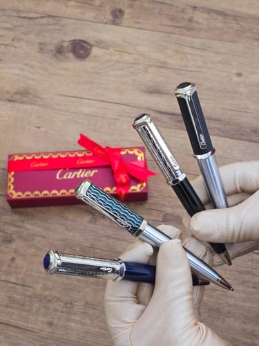 قلم كارتير الفخم الثقيل معا علبه الماركه والشرايط