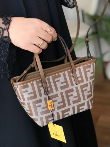 شنطة فندي ماستر الاكثر طلبآ معا ملحقاتها