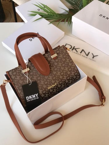 شنطة دكني هاي كواليتي معا ملحقاتها