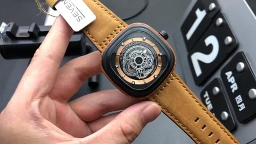 ساعات جاكوب اند كو رجالي طبق الاصل ماستر