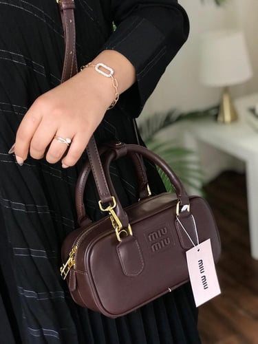 شنطه ميو ميو هاي كواليتي معا ملحقاتها