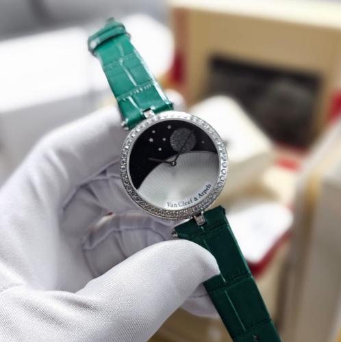 ساعة فان كليف نسائي موديل اند اربلز فل زركون