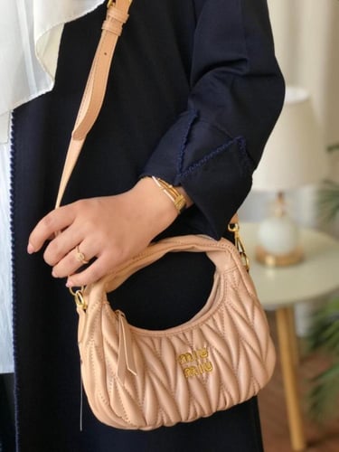 شنطة ميو ميو نسائية معا ملحقاتها