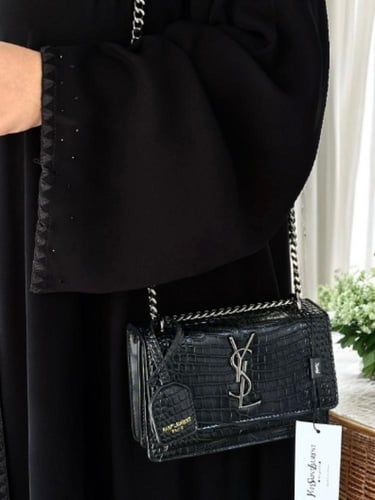 شنطة سان لوران هاي كواليتي معا ملحقاتها