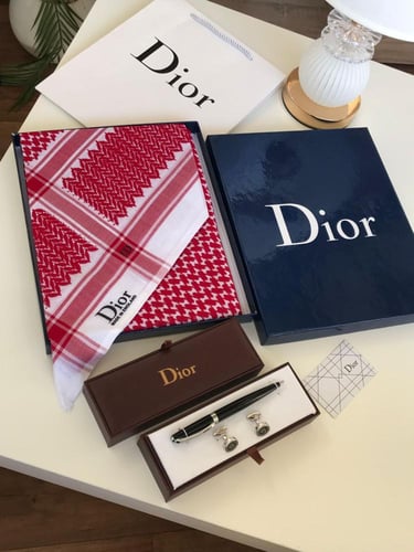 عرض من ديور قلم وكبك معا شماغ