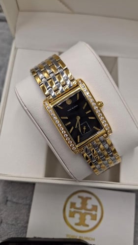 ساعه توري بورش معا ملحقاتها