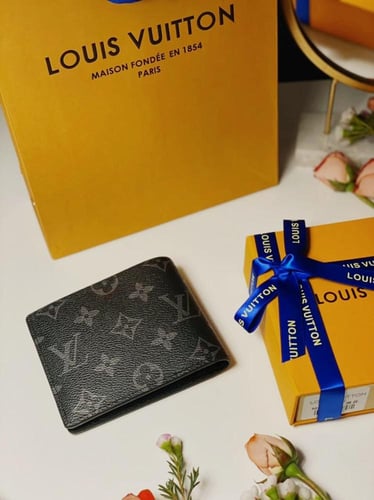 بوك لويس فيتون ماستر معا ملحقاتها