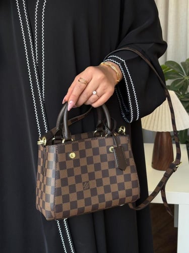 شنطة لويس فيتون ماستر معا ملحقاتها