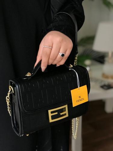 شنطه فندي هاي كواليتي معا ملحقاتها