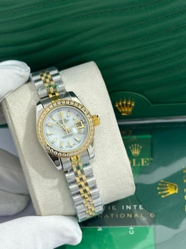 ساعة رولكس نسائي الحجم الصغير طبق الاصل