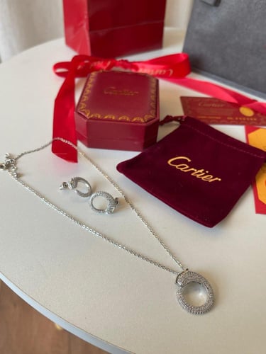 طقم نسائي سلسال معا حلق من كارتير تايغر معا ملحقات...