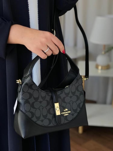 شنطه كوتش هاي كواليتي معا ملحقاتها