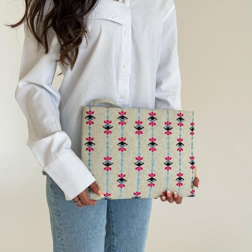 Flowery eyes Pouch (P7) - Smaller size