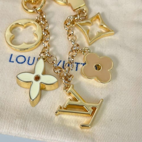 ميدالية لويس فيتون النسائية