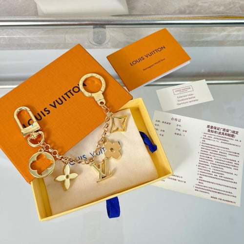 ميدالية لويس فيتون النسائية