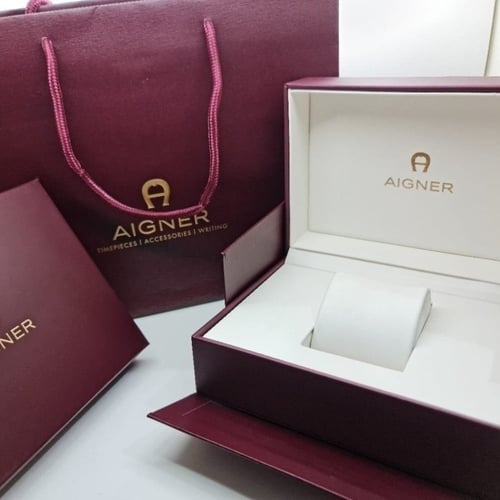 ساعة إقنر النسائية