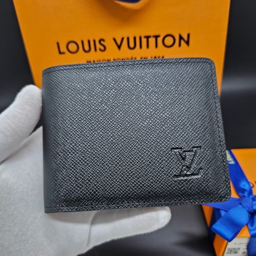 محفظة لويس فيتون