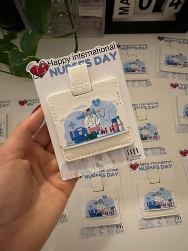 مرايه بغلاف مصنوع من الجلد