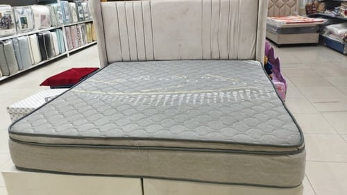 سرير نوم مزدوج