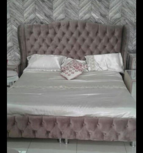 سرير نوم مزدوج