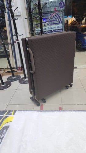 سرير طبي مع المرتبه