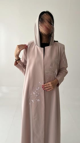 عباية زمُردْ
