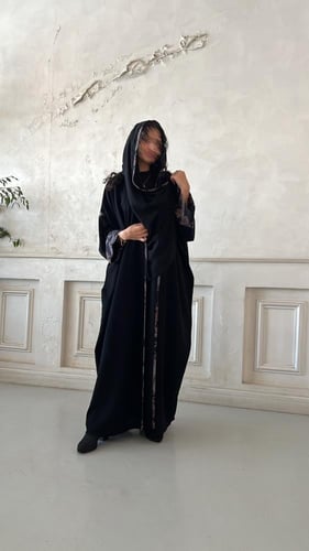 عباية ثُريا
