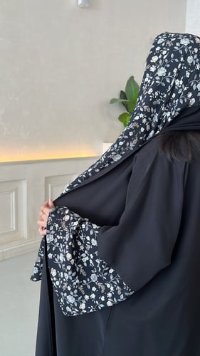 عباية عَبَق