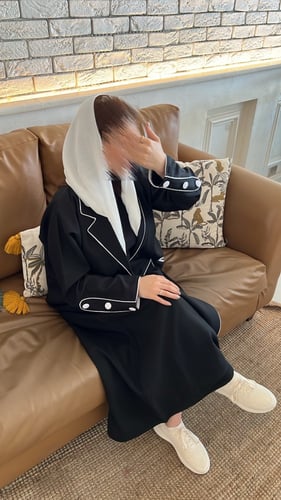 عباية مُتألقَه