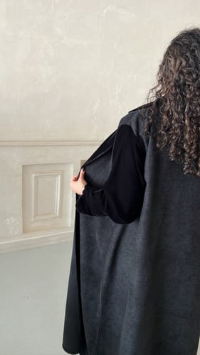 عباية مُنى