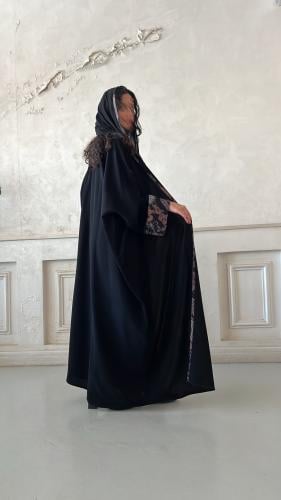 عباية ثُريا