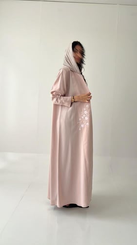 عباية زمُردْ