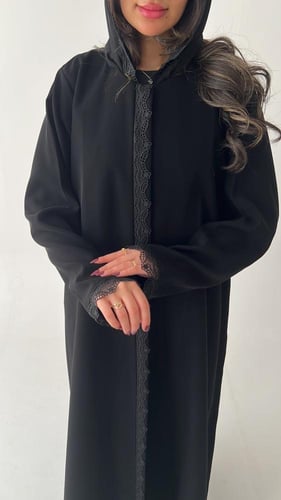 عباية بيدَاء