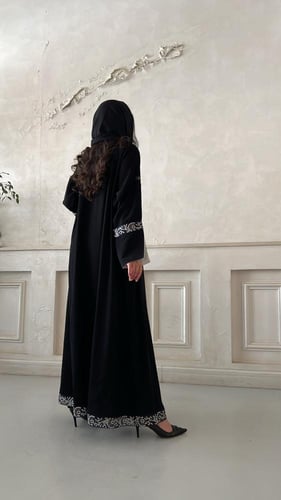 عباية غُزلان