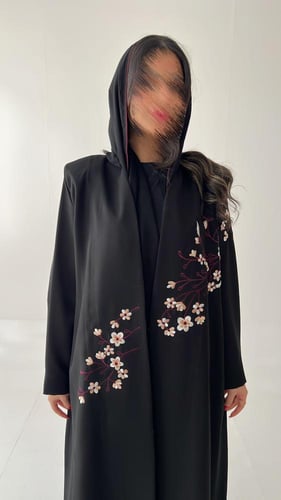 عباية غَزَل