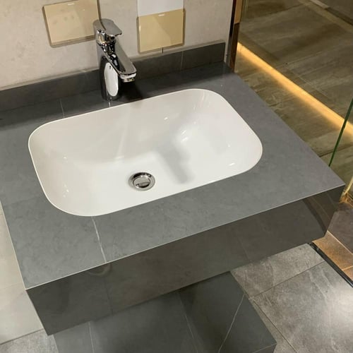 مغسلة معلقة مع رف بورسلان