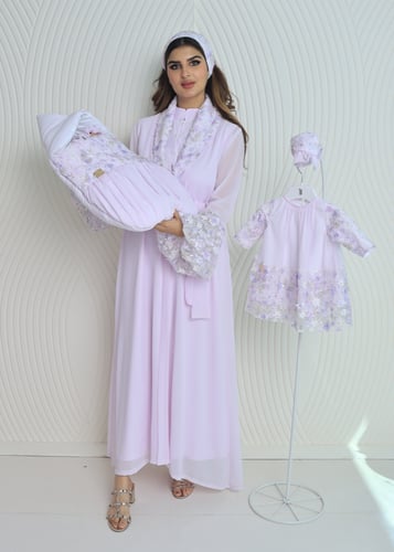 مجموعة استقبال ملكيه انثويه لاطلاله ساحره وجذابه