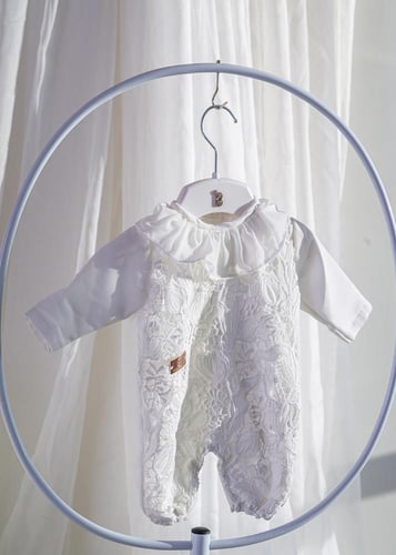 Unique dantela package