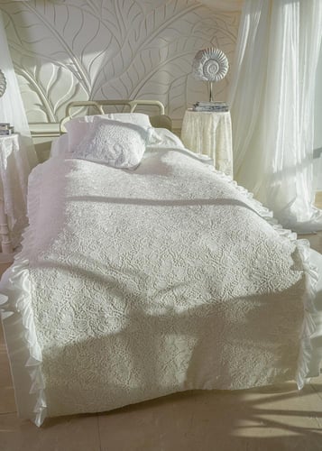 Unique dantela cover