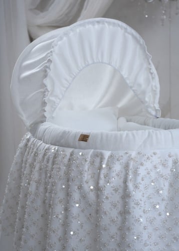 سرير اوف وايت فاخر بالتطريز