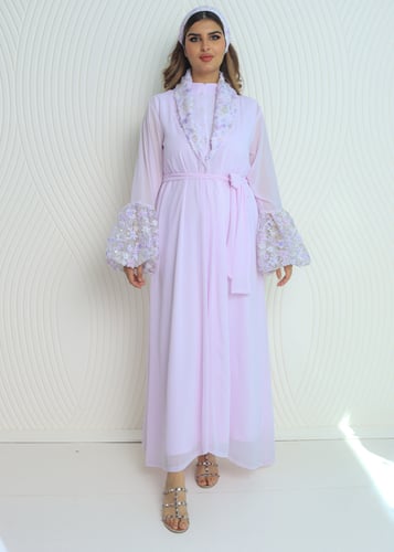 مجموعة استقبال ملكيه انثويه لاطلاله ساحره وجذابه