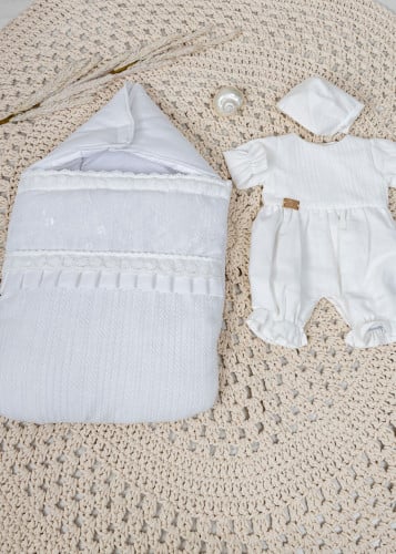 طقم استقبال اوف وايت ( افرول + المدس )