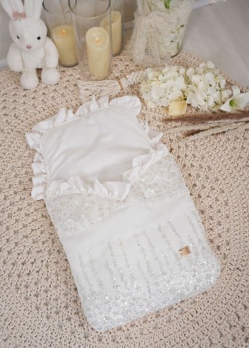 مدس فاخر بالتطريز