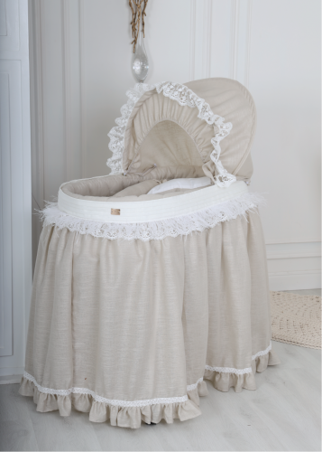 سرير بيج بحزام أوف وايت محايد مناسب لكلا الجنسين