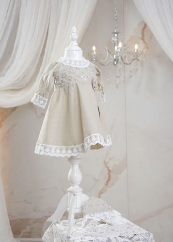 فستان استقبال بيج بتصميم فاخر وأنيق