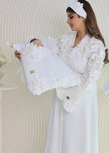 مجموعة استقبال راقيه مميزه بالورود البارزه والأنيق...